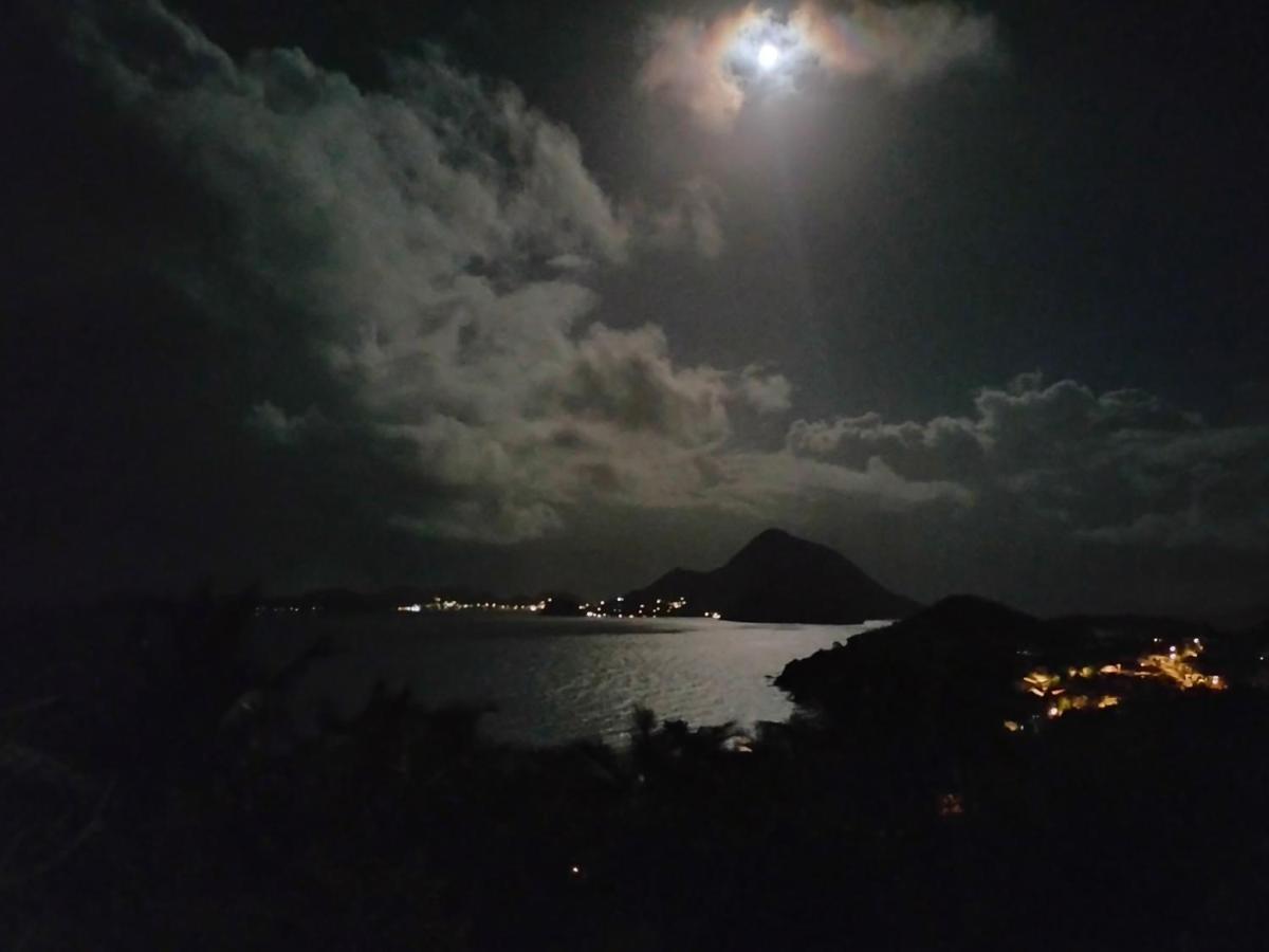 Les Hauts De La Baie Terre-de-Bas Bagian luar foto